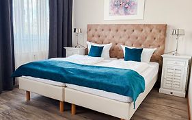 H24 Hoteltow